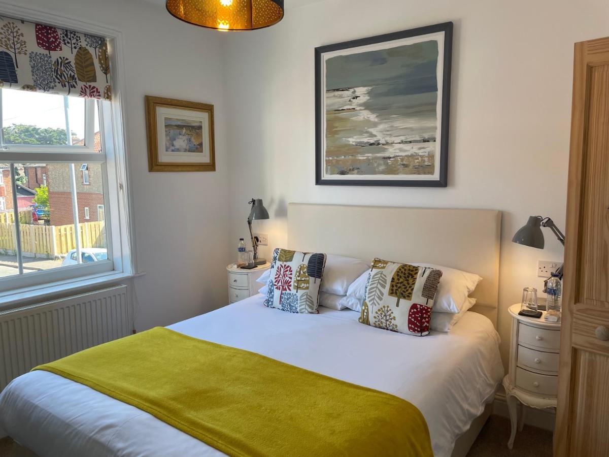 Holway House Bed & Breakfast Шерингам Екстериор снимка