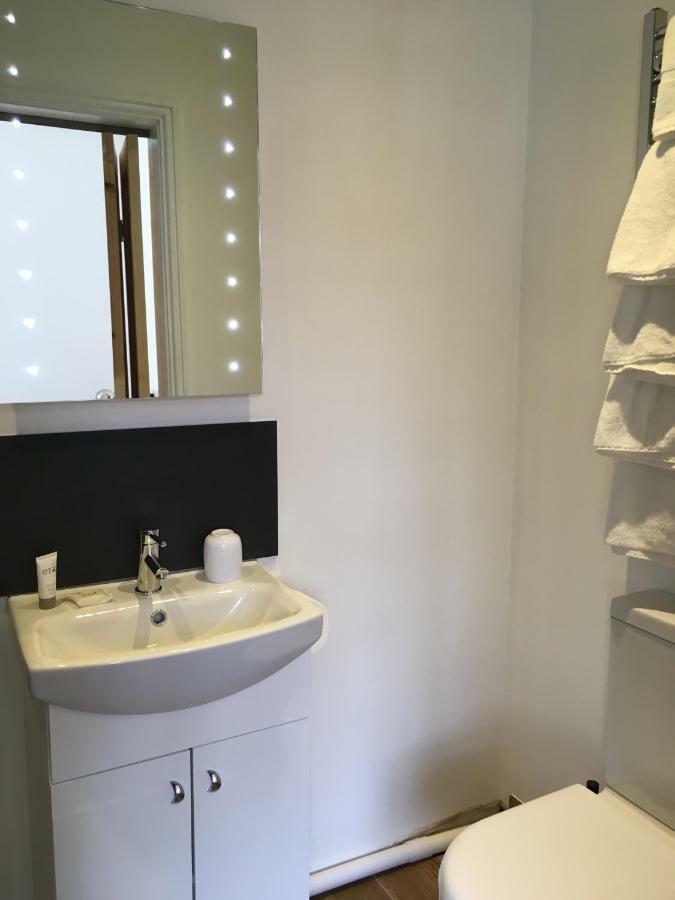 Holway House Bed & Breakfast Шерингам Екстериор снимка