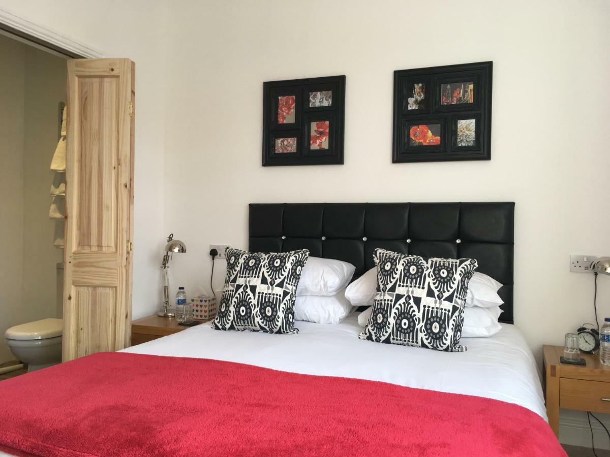 Holway House Bed & Breakfast Шерингам Екстериор снимка