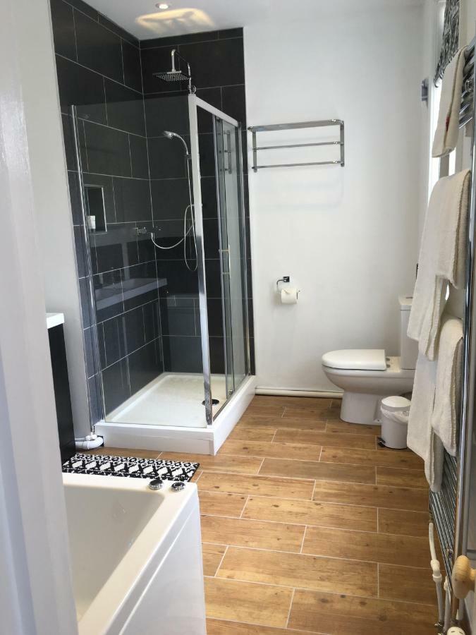 Holway House Bed & Breakfast Шерингам Екстериор снимка