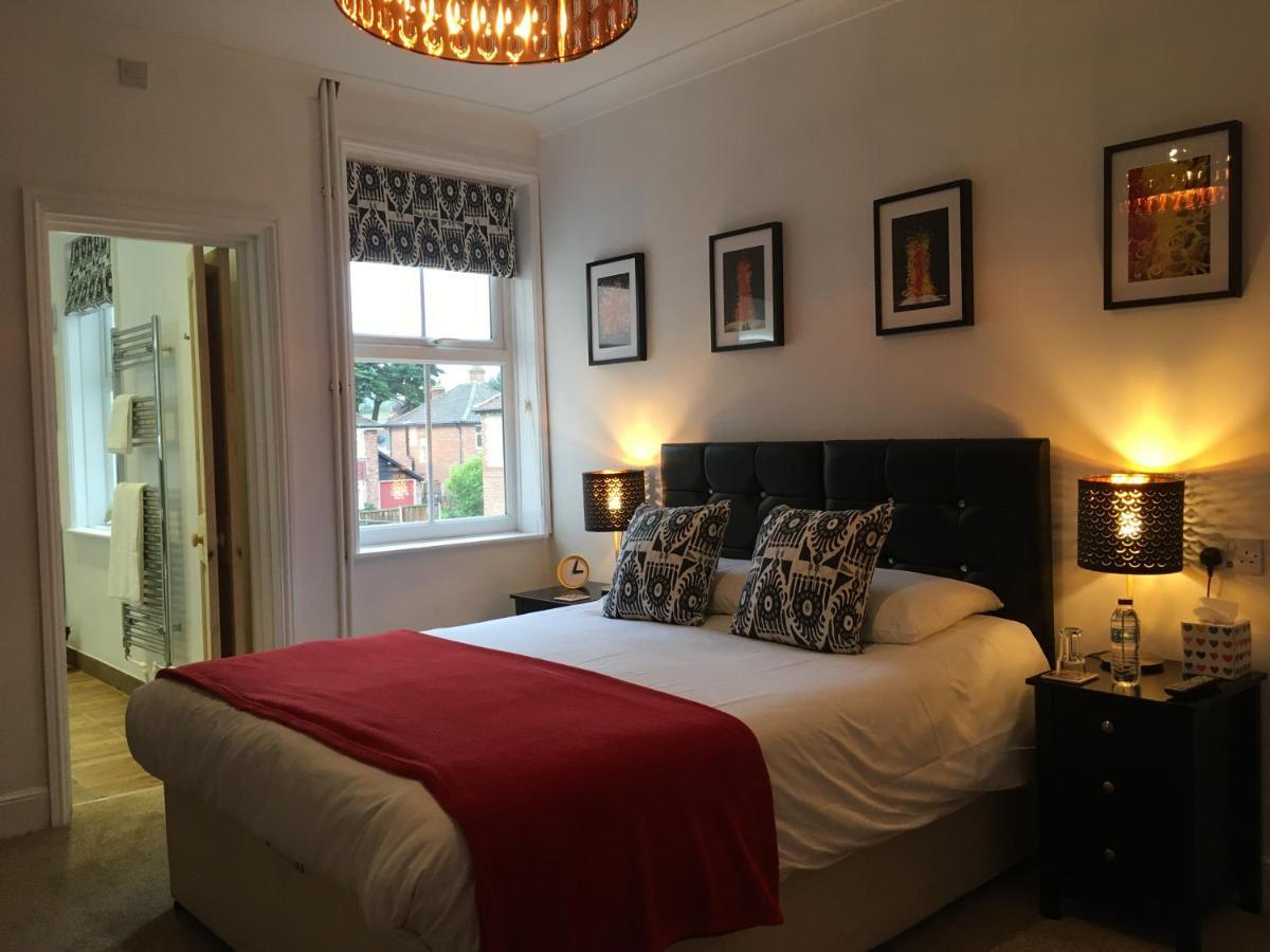 Holway House Bed & Breakfast Шерингам Екстериор снимка